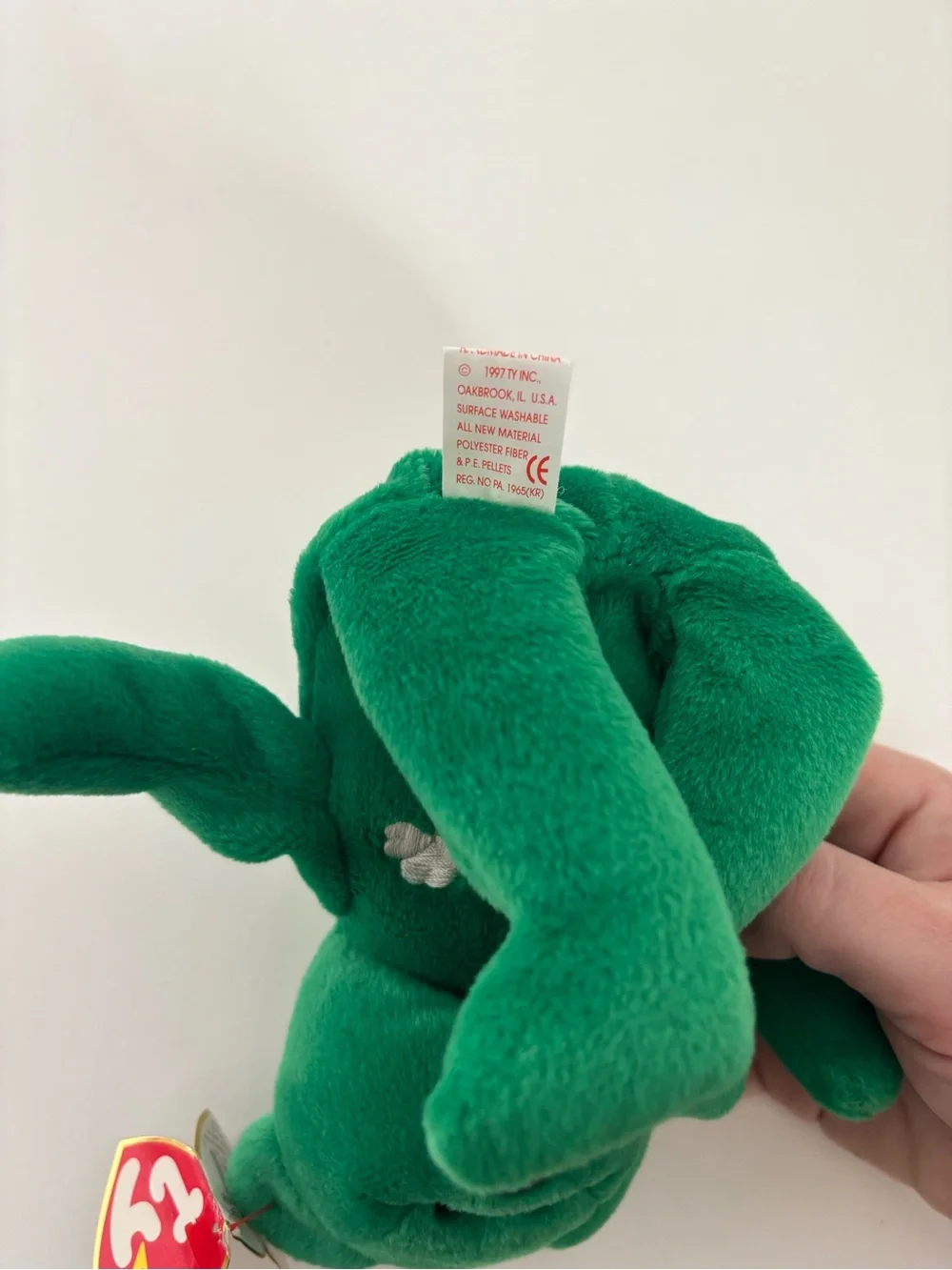 Ty Beanie Baby 'Erin' Green Plush Bear 1997 - Shamrock St. Patrick's Day Toy